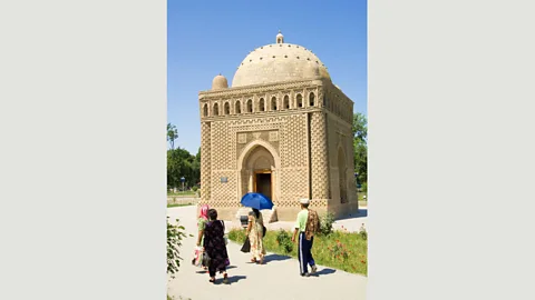 Alamy The Samanids, who ruled between 819 and 1005 AD, were based in Bukhara, Uzbekistan – where this mausoleum is today (Credit: Alamy)