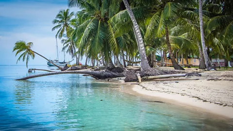 Paul Stewart The Guna Yala archipelago off Panama’s eastern coast is inhabited by the indigenous Guna people (Credit: Paul Stewart)