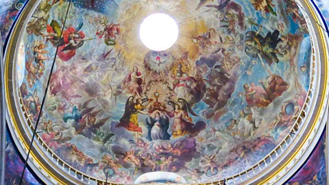 Devon Van Houten Maldonado Villalpondo painted this cúpula of the major altar at the cathedral in Puebla, Mexico in 1688 – the blues are just as vibrant today (Credit: Devon Van Houten Maldonado)