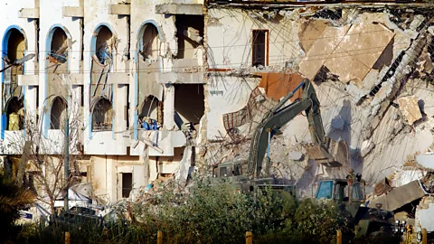 Getty Images Whereas Arabic poets once used ruins to symbolise lost loves and other wistful memories, today’s poets use ruins, such as this in Baghdad, to reflect on war (Credit: Getty Images)