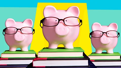 Javier Hirschfeld/Getty Images Piggybank graphic (Credit: Javier Hirschfeld/Getty Images)
