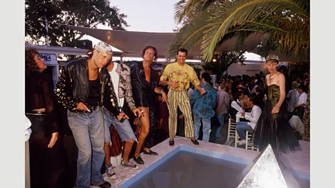 Dave Swindells The pyramid in the pool at Amnesia, June 1989 (Credit: Dave Swindells)