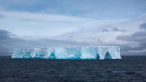 The outrageous plan to haul icebergs to Africa