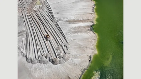 Edward Burtynsky, courtesy Flowers Gallery, London/Metivier Gallery, Toronto Phosphor Tailings Pond #4, near Lakeland, Florida, USA, 2012 (Credit: Edward Burtynsky, courtesy Flowers Gallery, London/Metivier Gallery, Toronto)