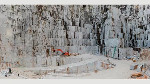 Edward Burtynsky, courtesy Flowers Gallery, London/Metivier Gallery, Toronto Carrara Marble Quarries, Cava di Canalgrande #2, Carrara, Italy, 2016 (Credit: Edward Burtynsky, courtesy Flowers Gallery, London/Metivier Gallery, Toronto)