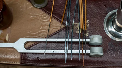 Zhang Peng/Getty Images The ear cleaning process in Chengdu is an elaborate 20- to 30-minute ritual featuring an array of specialised tools (Credit: Zhang Peng/Getty Images)