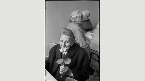 Martine Franck / Magnum Photo This portrait of an elderly woman in the Maison de Nanterre hospice, 1978, is an example of Franck’s tender treatment of old age (Credit: Martine Franck / Magnum Photo)
