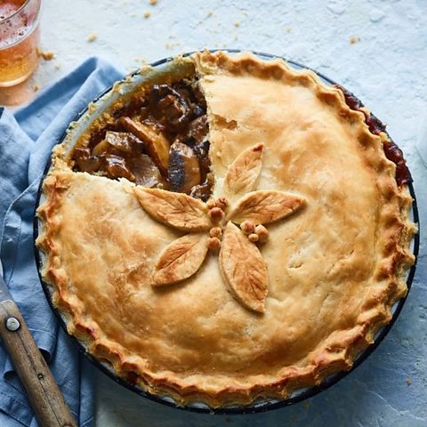 Mushroom and ale pie