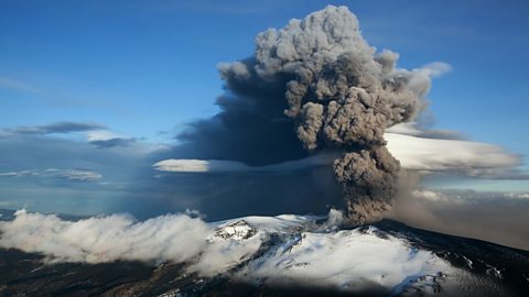 ash cloud that erupted from Eyjafjallajokull in Iceland