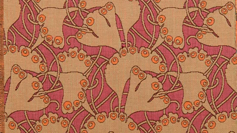 MAK/Katrin Wißkirchen Koloman Moser, fabric pattern Palmenblatt (Palm Leaf), 1898, made by Joh. Backhausen & Söhne (Credit: MAK/Katrin Wißkirchen)
