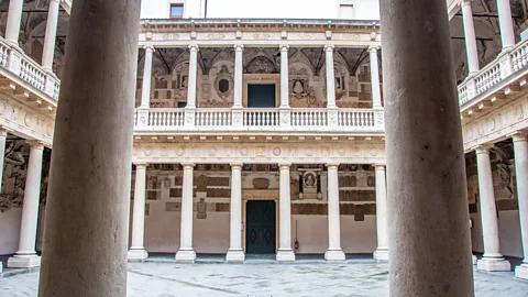 Rossi Thomson/Reproduced by concession of the University of Padua Andreas Vesalius performed dissections of human bodies in the courtyard of the Palazzo Bo (Credit: Rossi Thomson/Reproduced by concession of the University of Padua)