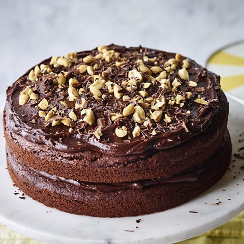 Vegan peanut choco cake