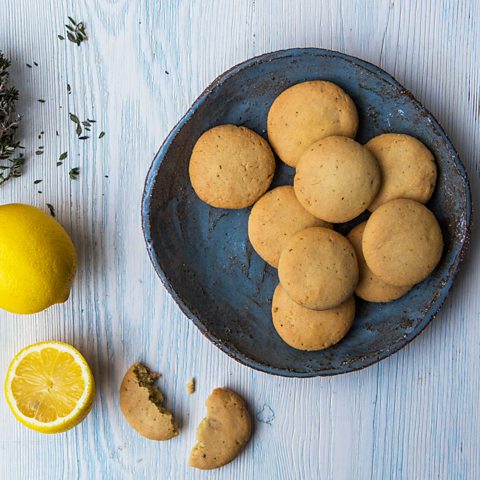 Lemon and thyme cookies