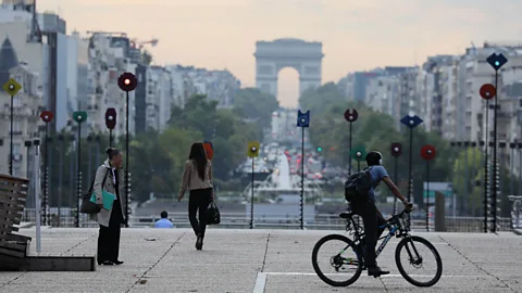 Getty Images A handful of sign-offs are fairly familiar across languages - a number of European countries use a variant of ‘Kind regards’ or ‘With friendly greetings’ (Credit: Getty Images)