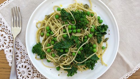 Pesto pasta with greens