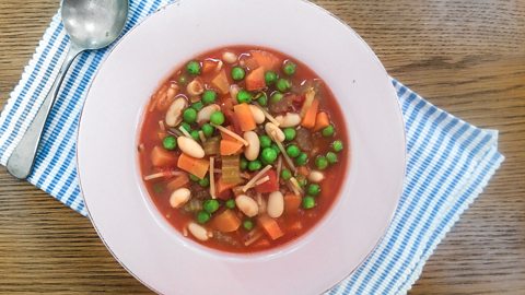 Easy minestrone soup