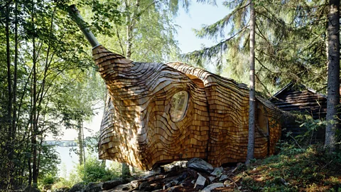 Christian Richters The cabin can be adjusted to its environment depending on the weather (Credit: Christian Richters)