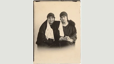 Shahwar Hegazi collection, courtesy of the Arab Image Foundation Hayat Gamaleddine & Souad Saleh Sobhi, 1922, by anonymous (Credit: Shahwar Hegazi collection, courtesy of the Arab Image Foundation)