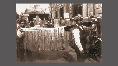 Pastificio Di Martino In the late 19th Century, pasta factories would slow-dry their pasta outside (Credit: Pastificio Di Martino)