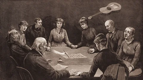 Alamy Mediums often relied on ingenious tricks - and an intuitive understanding of the mind's illusions - to fool attendees (Credit: Alamy)