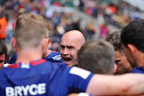 Calum MacRae with Scotland rugby 7's team in 2017