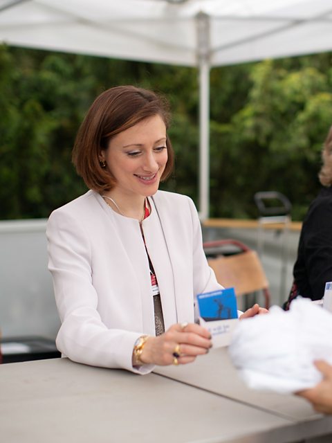 BBC One - Antiques Roadshow - Jennifer Welch