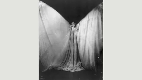 the Library of Congress, Prints and Photographs Division, Washington, DC Loïe Fuller, c 1901, by an unknown photographer (attributed to Falk Studio) (Credit: the Library of Congress, Prints and Photographs Division, Washington, DC)