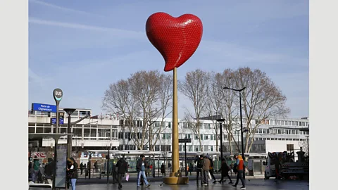 Getty Politicians and the public were outraged by the hefty price tag of Joana Vasconcelos’s red heart sculpture Coeur de Paris (Credit: Getty)