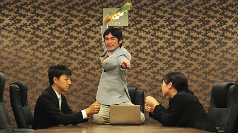 Makoto Motomiya "Businesspeople are like the samurai of today, fighting against the stresses of work" (credit: Makoto Motomiya)