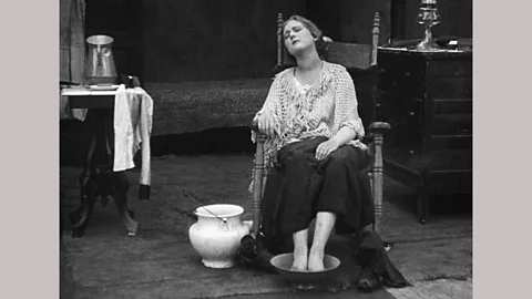 Alamy Lois Weber’s 1916 film Shoes tells the story of a young, working-class woman seduced by a wealthy cad (Credit: Alamy)