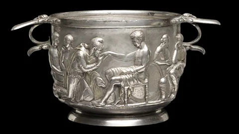 Roberta Fortuna and Kira Ursem/ National Museet Denmark A Roman silver cup from the 1st Century AD features Achilles (Credit: Roberta Fortuna and Kira Ursem/ National Museet Denmark)