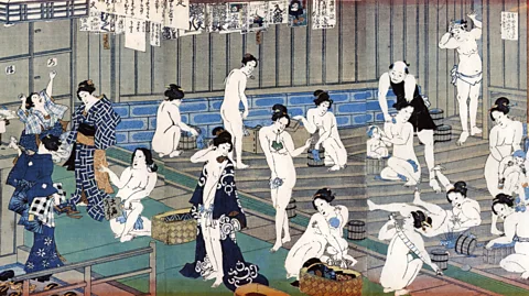 The Print Collector/Getty Images Japanese artist Toyohara Kunichika’s 19th-Century bathhouse scenes reveal the sento as a vibrant community gathering space (Credit: The Print Collector/Getty Images)