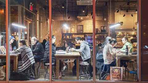 Getty Images Briefly stepping away from tasks is known as “psychological detachment”, and research suggests it can help restore workers’ energy throughout the day (Credit: Getty Images)