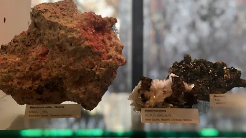 Ryan McDonald The most common component of sand is silicon dioxide in the form of quartz (Credit: Ryan McDonald)