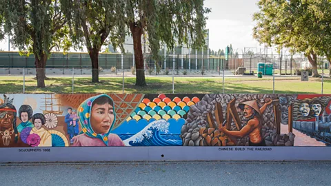Alamy The Great Wall of Los Angeles depicts the ethnic groups that shaped California