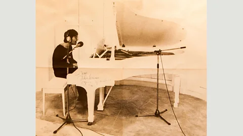 Alamy John Lennon gave Yoko Ono a white Steinway baby grand for her birthday in 1971; the piano featured in their video for Imagine (Credit: Alamy)