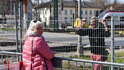 Noele Illien According to Kreuzlingen’s mayor, Kreuzlingen and Konstanz feel "like one big city". But now, couples on either side of the border are stranded (Credit: Noele Illien)