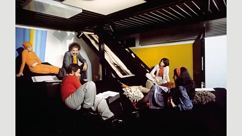 bpk/ CNAC-MNAM, Fonds Parent/ Bibliothèque Kandinsky/G Ehrmann/ VG Bild-Kunst French architect Claude Parent created an ‘anti-rationalist’ apartment in 1973-74