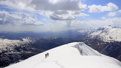 Getty Images In the right circumstances, mountaineers could get the same effects from an empty oxygen tank as a full one (Credit: Getty Images)