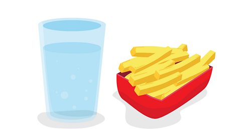 A glass of water and a tray of chips.