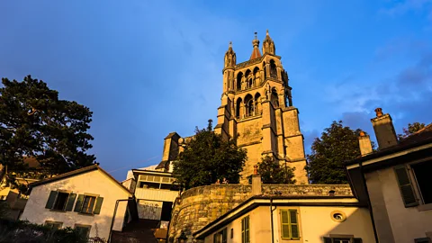 AsiaDreamPhoto/Alamy The Night Watchen sound their calls from the belfry of Lausanne Cathedral (Credit: AsiaDreamPhoto/Alamy)