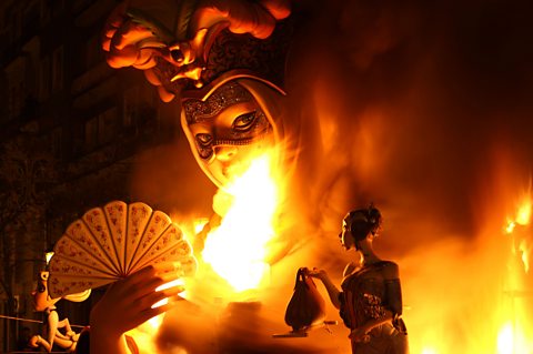 Fallas castle in flames