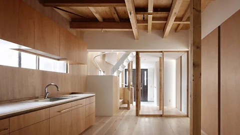 Satoshi Shigeta/ Tomomi Kito Architects Tomomi Kito Architects reconfigured a space in Tokyo to create a home for four generations (Credit: Satoshi Shigeta/ Tomomi Kito Architects)