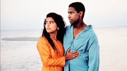 Alamy Mississippi Masala centres on a romance between a Ugandan-Indian immigrant (Sarita Choudhury) and an African-American man (Denzel Washington) in the Deep South (Credit: Alamy)