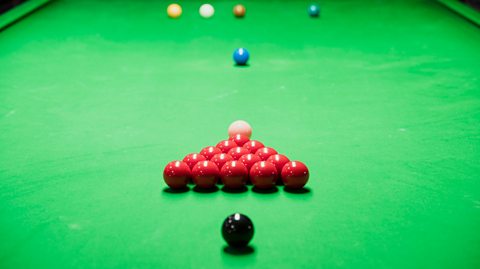 What are the rules of snooker? How to play, scoring, table size and  differences with pool