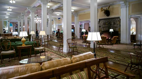 mauritius images GmbH/Alamy The hotel has now been restored throughout to her Gilded Age glory days (Credit: mauritius images GmbH/Alamy)