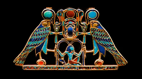 Alamy A personalised gold-and-garnet necklace of Ancient Egyptian King Senwosret ll (1887-1878 BC) (Credit: Alamy)