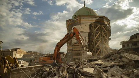Unesco-Moamin Al-Obaidi The heritage site was littered with mines and other explosive devices, which had to be disarmed individually (Credit: Unesco-Moamin Al-Obaidi)