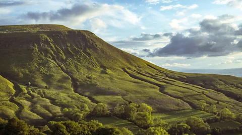 Offa's Dyke: Britain's unmarked 'no-man's land