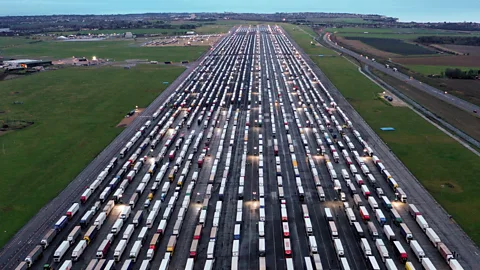 William Edwards/Getty Images News of the B117 variant spreading rapidly in England led many countries to close their borders temporarily, leading to long tailbacks (Credit: William Edwards/Getty Images)